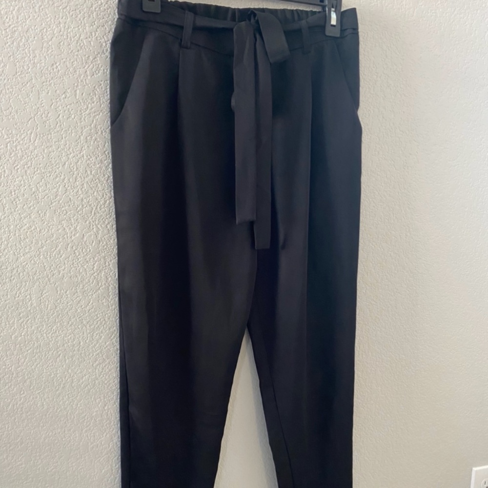 Francessca's black lightweight dress pants